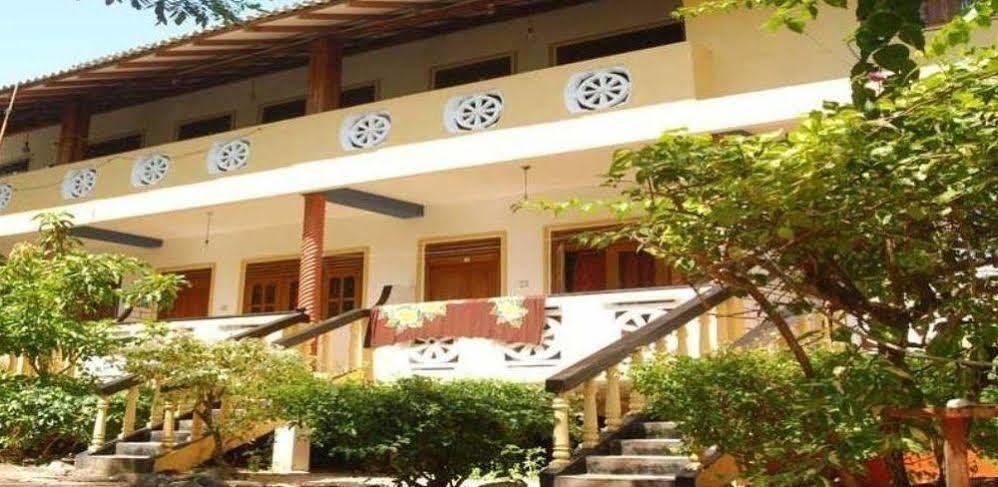 Dinu'S Resort Talaramba Kültér fotó